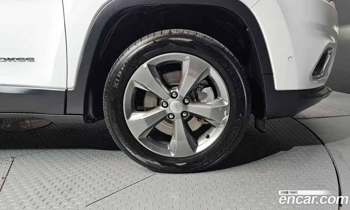 Jeep Cherokee 2021 2.4 Автомат в Москве № 232345, фото 9