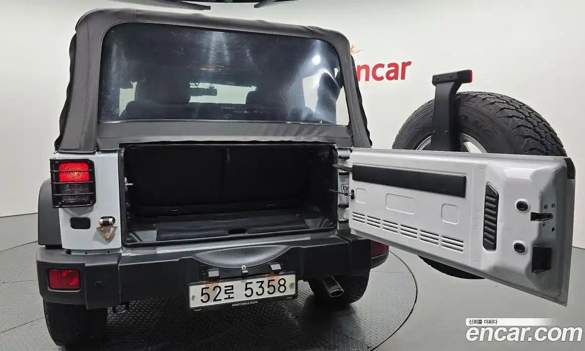 Jeep Wrangler 2017 3.6 Автомат в Москве № 232381, фото 20