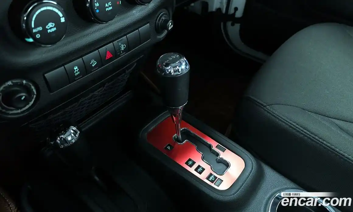 Jeep Wrangler 2017 3.6 Автомат в Москве № 232381, фото 10