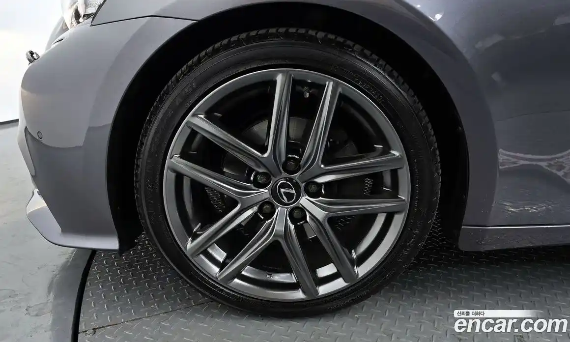 Lexus IS 2014 2.5 Автомат в Москве № 254286, фото 18