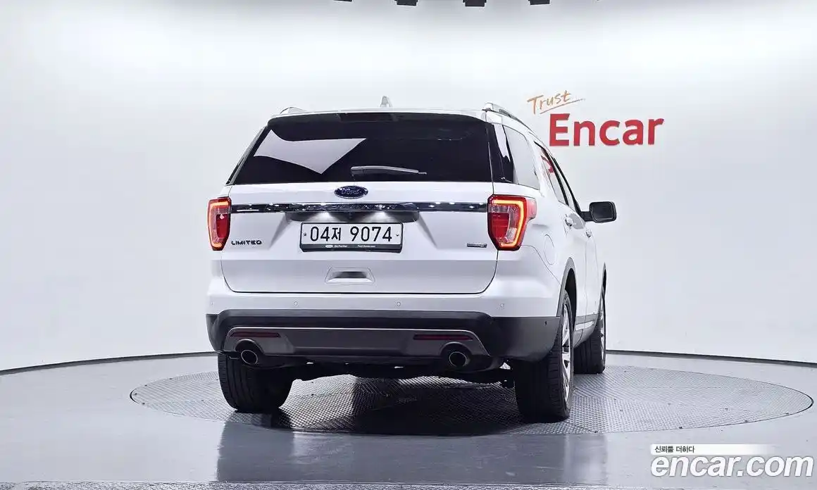 Ford Explorer 2017 2.3 Автомат в Москве № 255634, фото 14