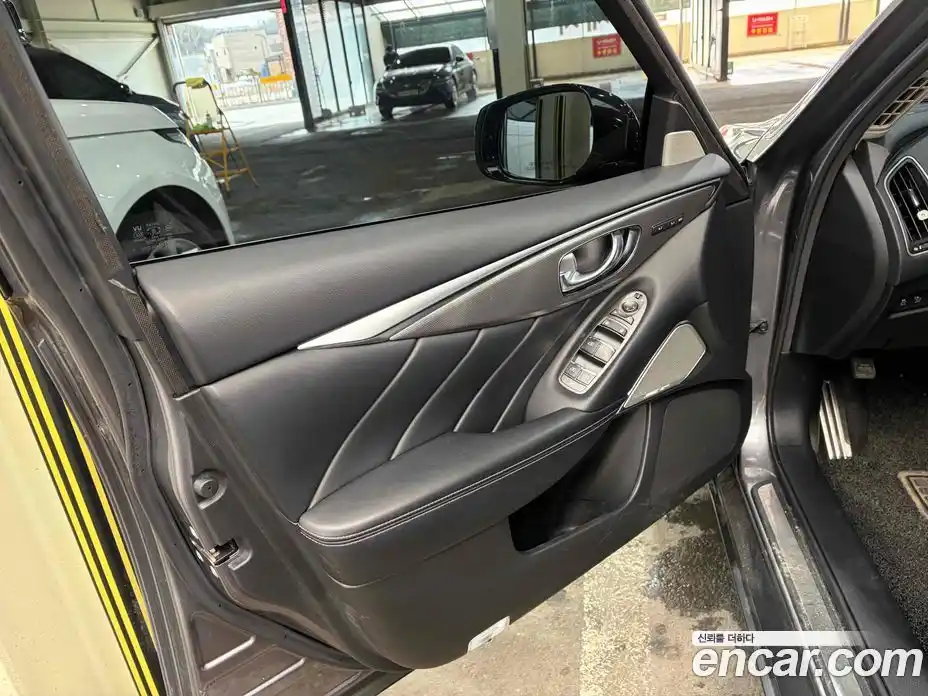 Infiniti Q50 2018 3.5 Автомат в Москве № 256199, фото 13