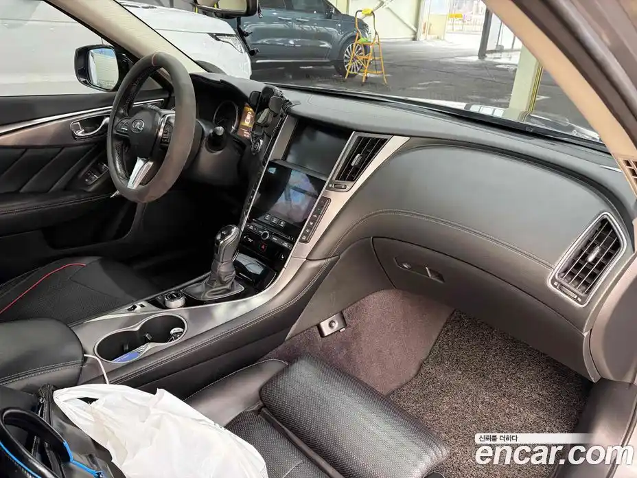 Infiniti Q50 2018 3.5 Автомат в Москве № 256199, фото 20