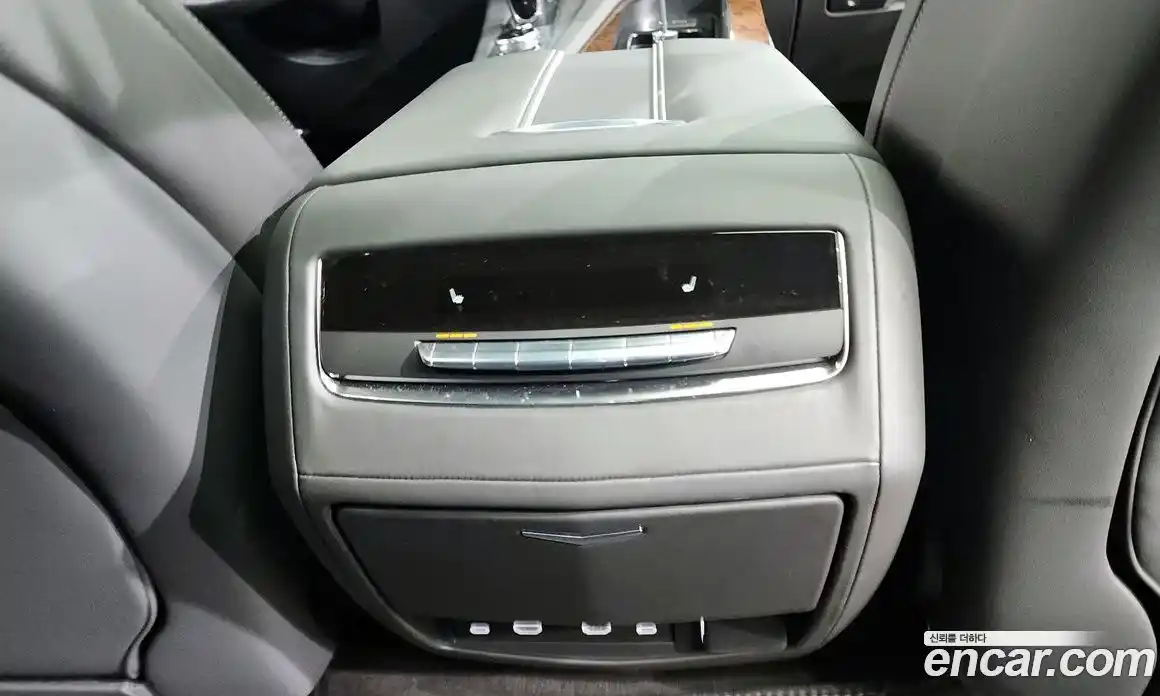 Cadillac Escalade 2022 6.2 Автомат в Москве № 256398, фото 4