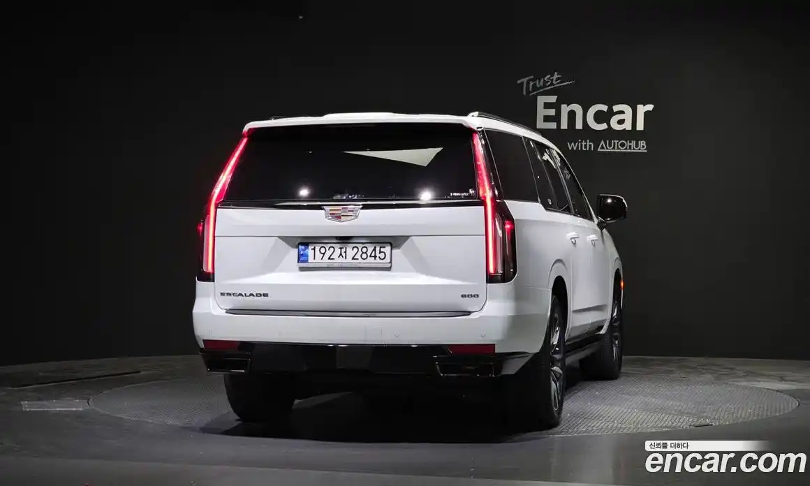 Cadillac Escalade 2023 6.2 Автомат в Москве № 256405, фото 12