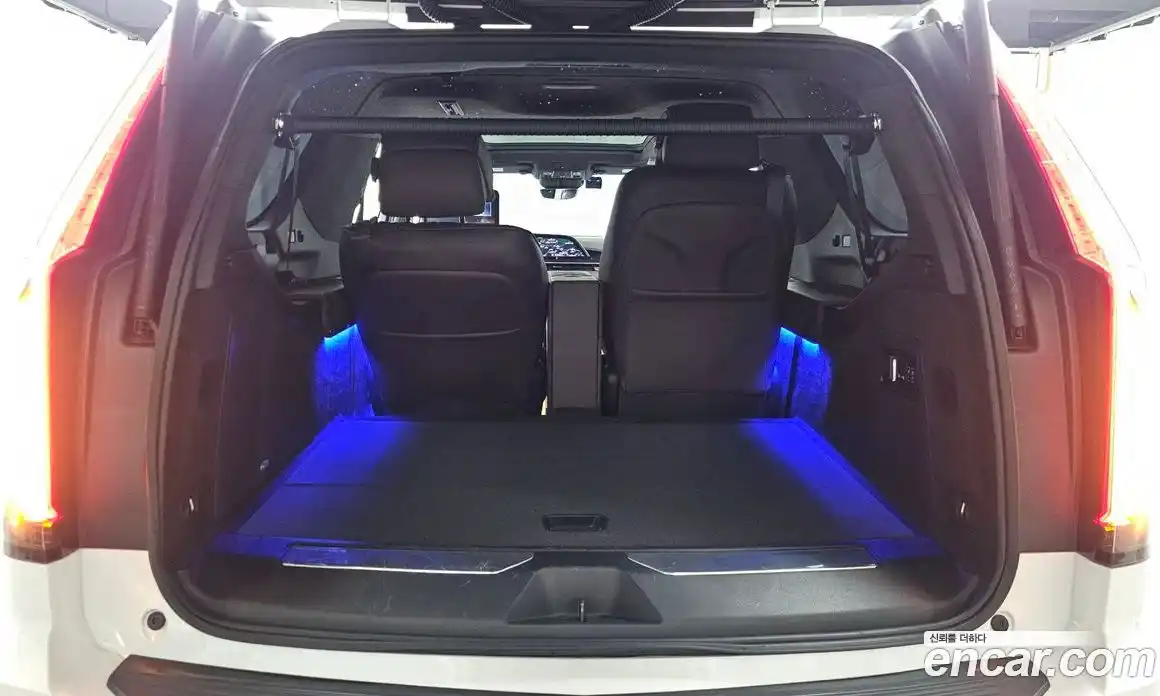 Cadillac Escalade 2023 6.2 Автомат в Москве № 256405, фото 19