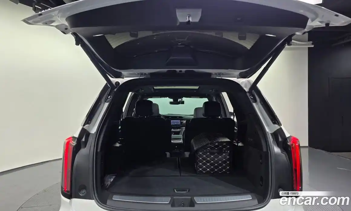 Cadillac XT6 2023 3.6 Автомат в Москве № 256438, фото 7