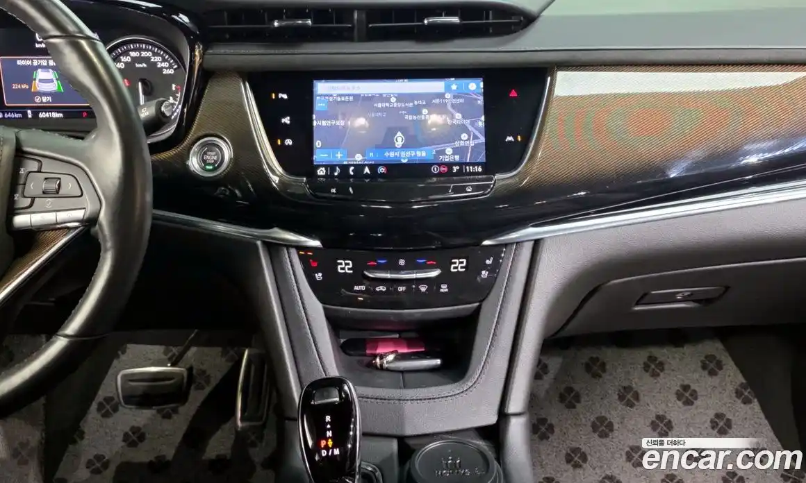 Cadillac XT6 2023 3.6 Автомат в Москве № 256438, фото 10