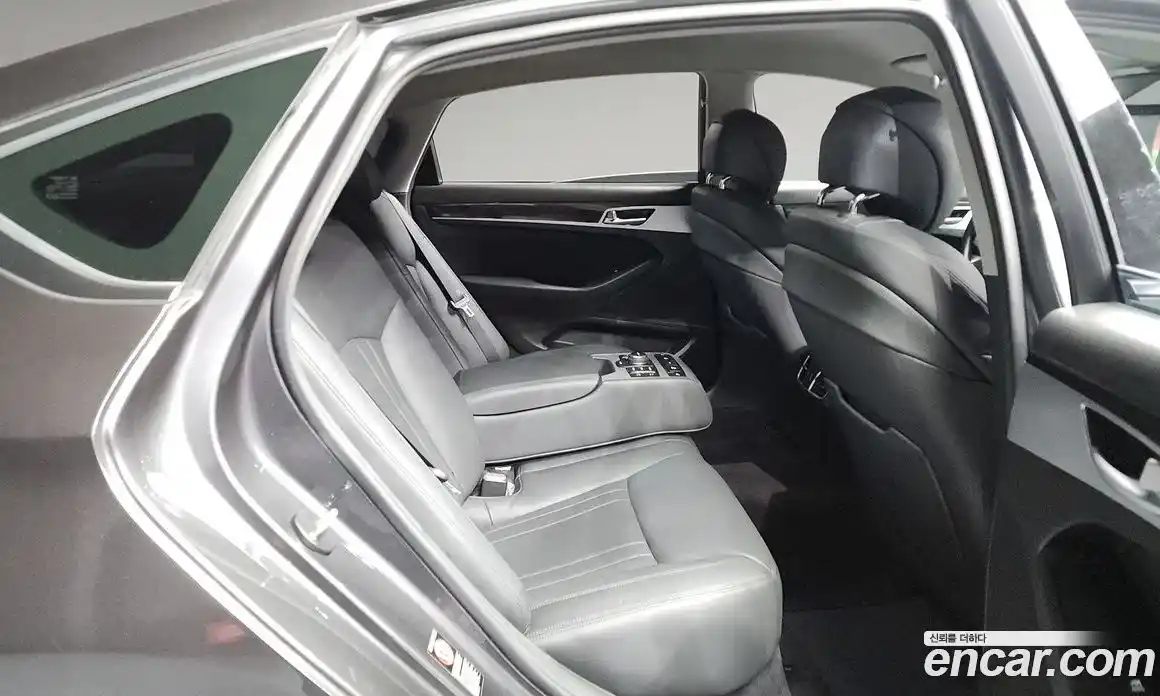 Genesis G80 2018 3.3 Автомат в Москве № 26085, фото 6