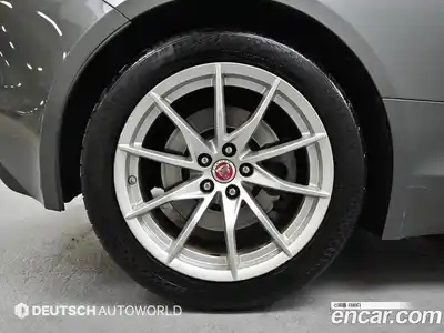 Jaguar F-Type 2019 2.0 Автомат в Москве № 264730, миниатюра 5