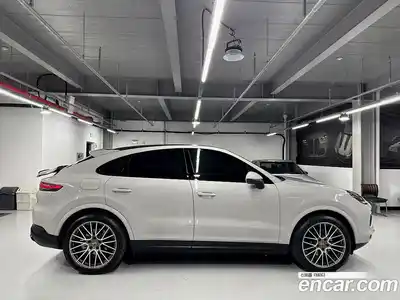 Porsche Cayenne 2022 3.0 Автомат в Москве № 270359, миниатюра 5