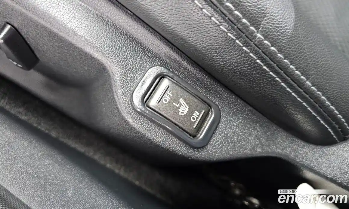 Renault SM3 2015 1.6 Автомат в Москве № 275189, фото 17