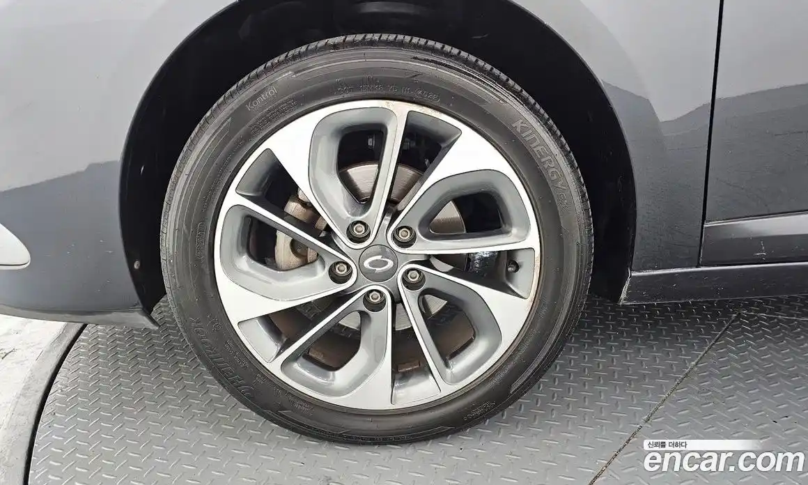 Renault SM3 2015 1.6 Автомат в Москве № 275189, фото 5