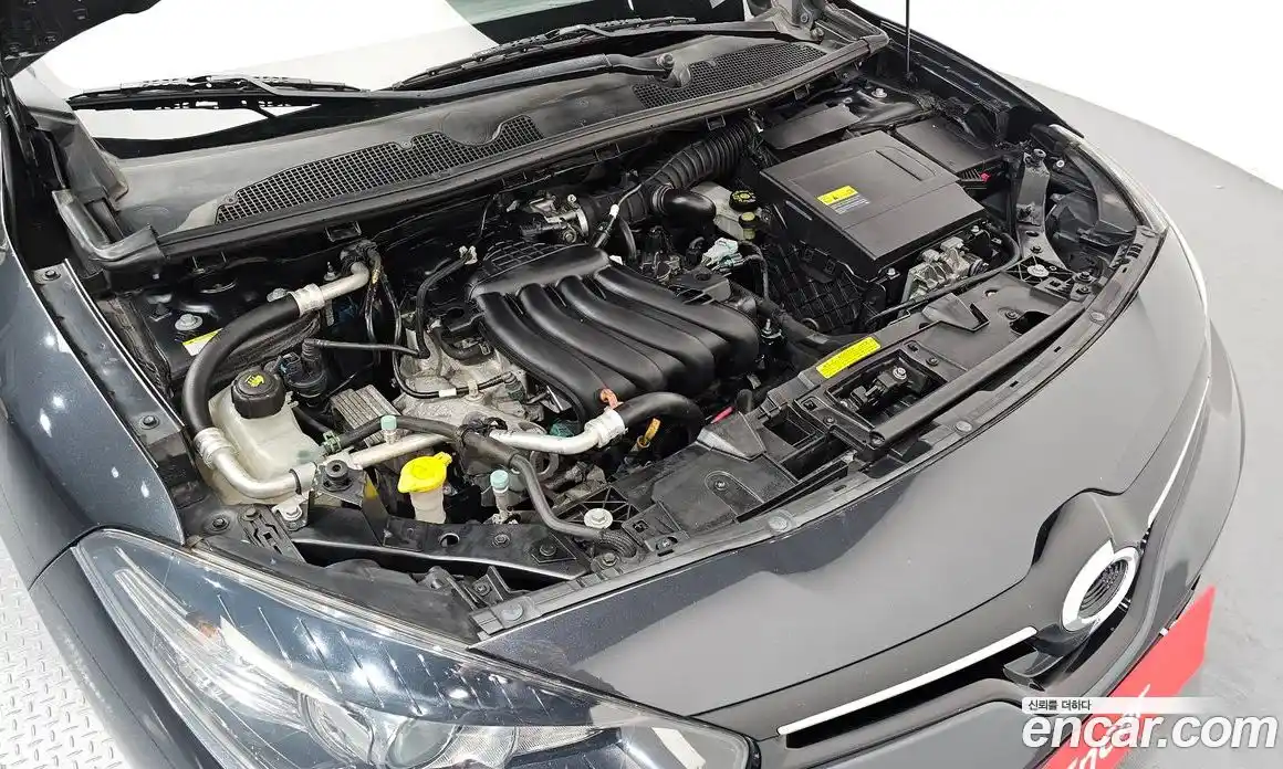 Renault SM3 2015 1.6 Автомат в Москве № 275189, фото 6