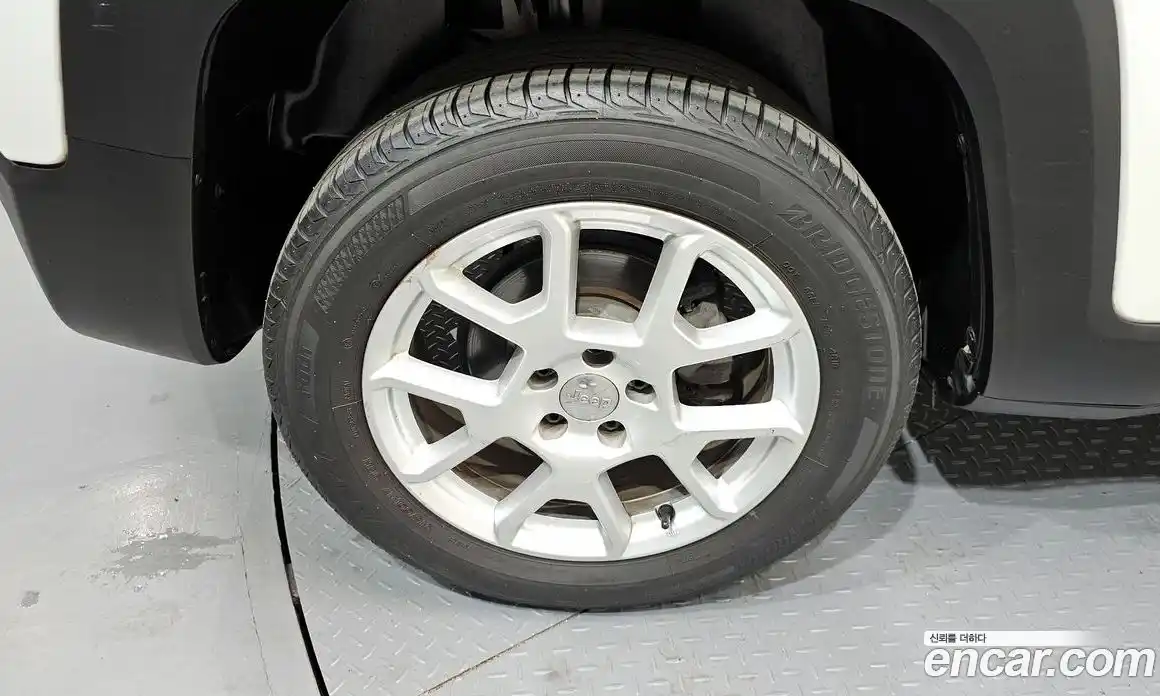 Jeep Renegade 2019 2.4 Автомат в Москве № 278455, фото 5