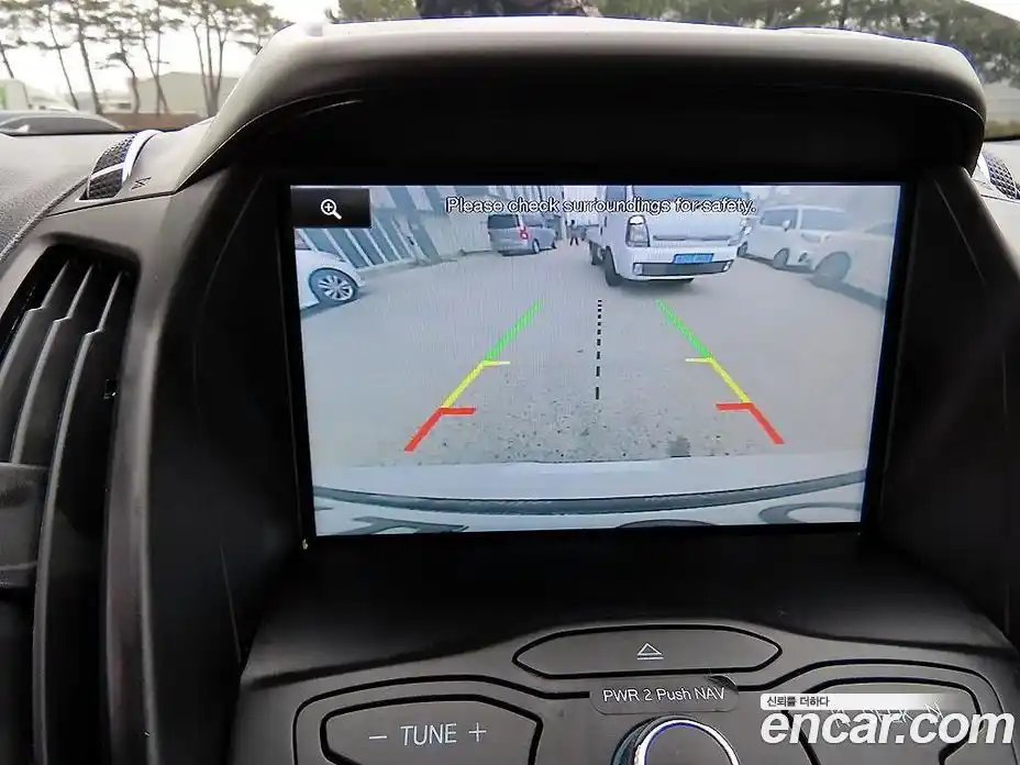 Ford Escape 2015 2.0 Автомат в Москве № 282115, фото 15