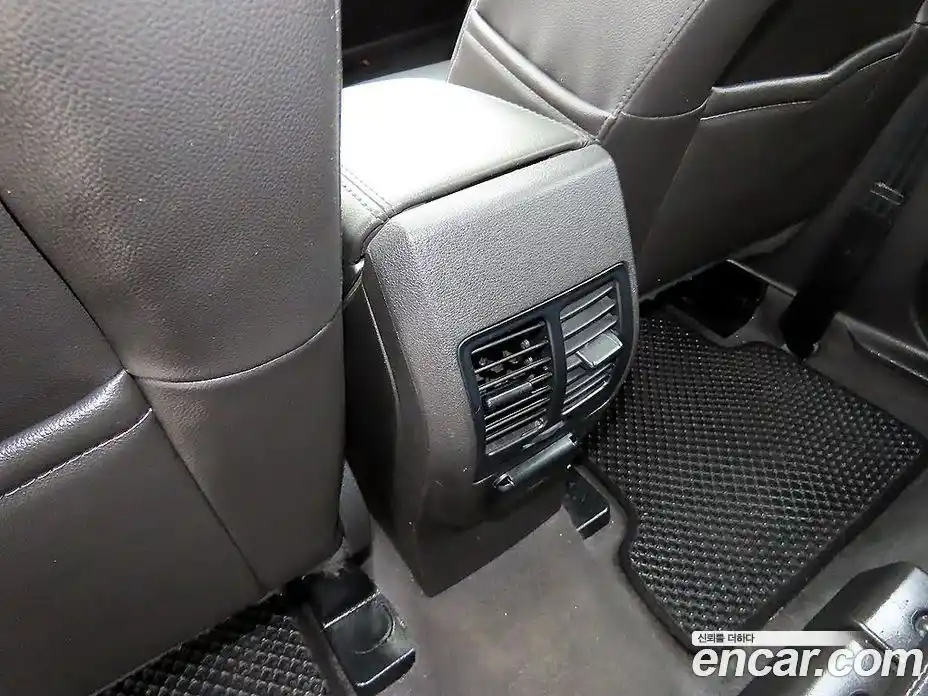 Ford Escape 2015 2.0 Автомат в Москве № 282115, фото 17