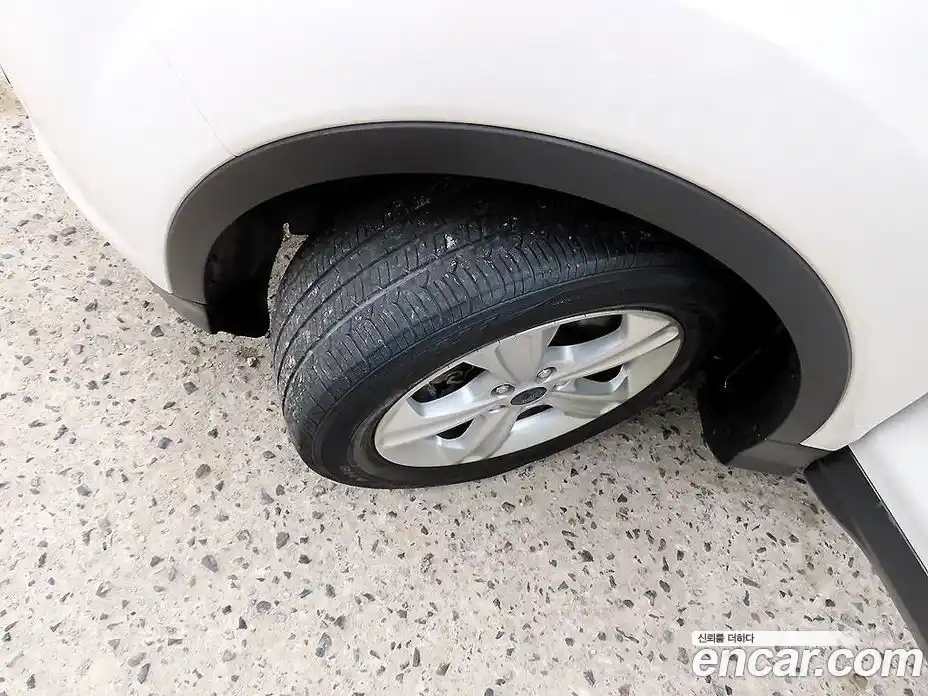 Ford Escape 2015 2.0 Автомат в Москве № 282115, фото 20