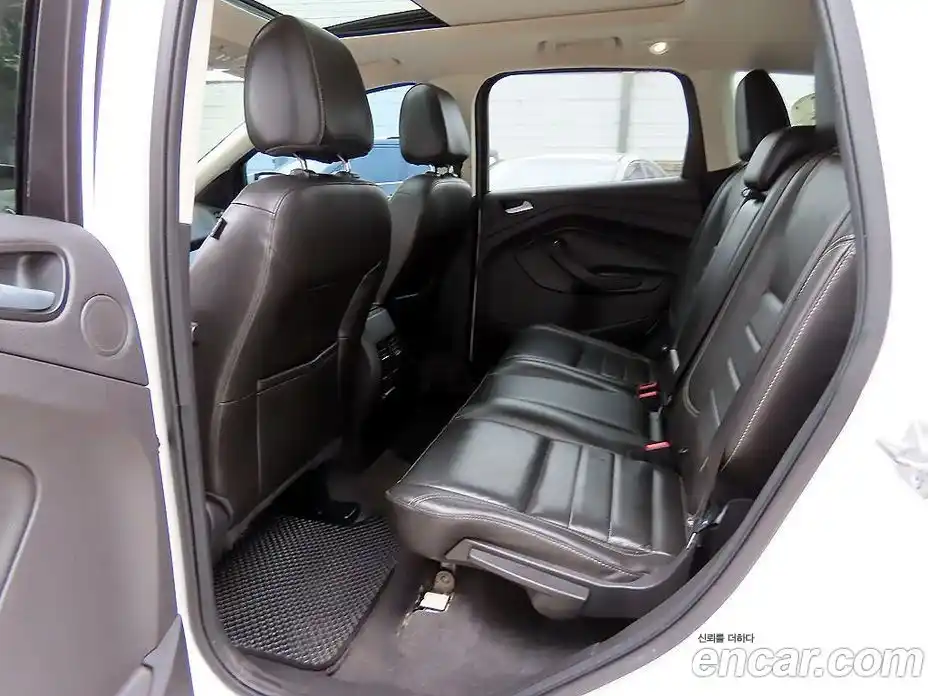 Ford Escape 2015 2.0 Автомат в Москве № 282115, фото 6