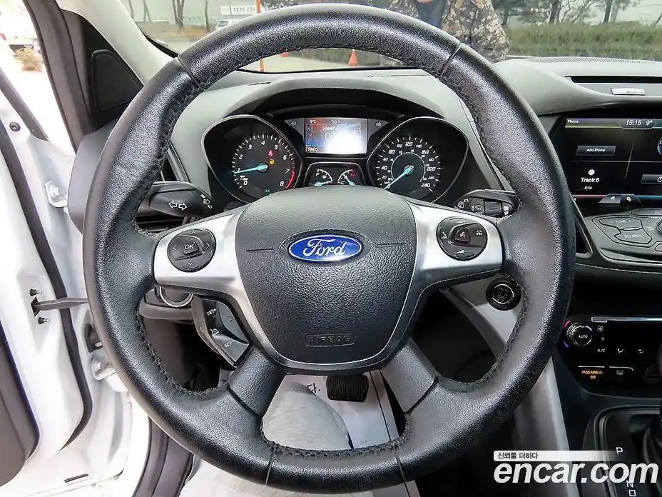 Ford Escape 2015 2.0 Автомат в Москве № 282115, фото 8