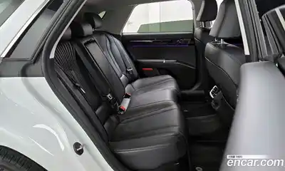 Hyundai Grandeur 2023 1.6 Автомат в Москве № 283177, миниатюра 9