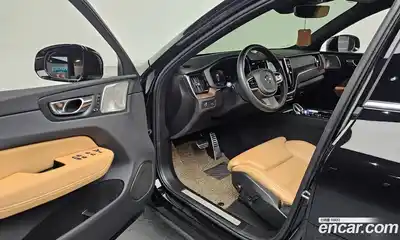 Volvo XC60 2022 2.0 Автомат в Москве № 293824, миниатюра 3