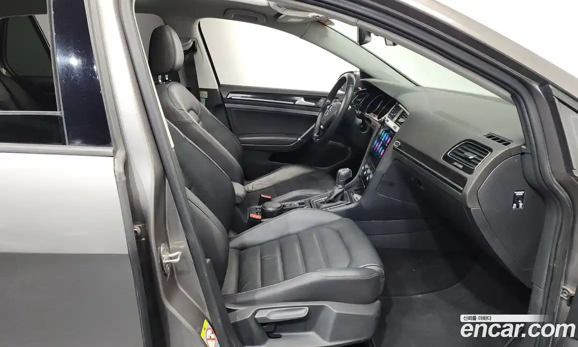 Volkswagen Golf 2014 2.0 Автомат в Москве № 301112, фото 9