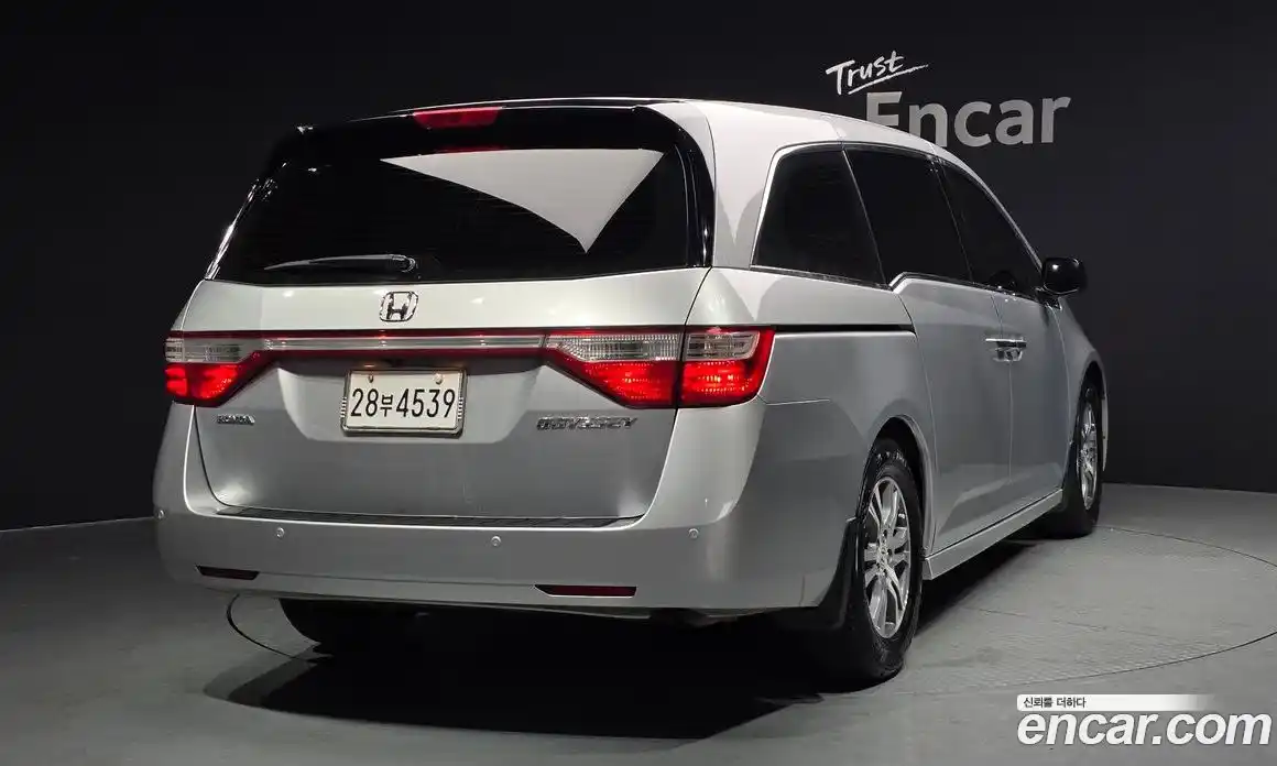 Honda Odyssey 2013 3.5 Автомат в Москве № 303060, фото 14