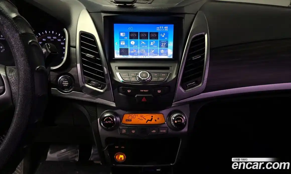 SsangYong Korando 2015 2.0 Автомат в Москве № 30478, фото 14