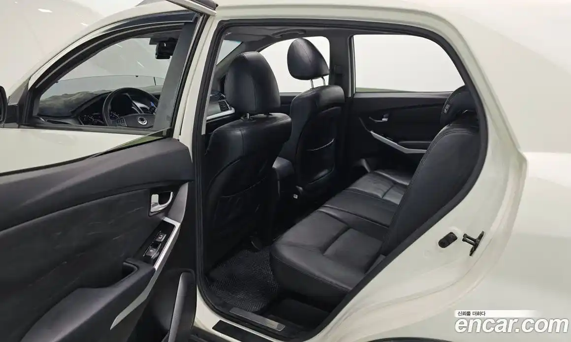 SsangYong Korando 2015 2.0 Автомат в Москве № 30597, фото 19