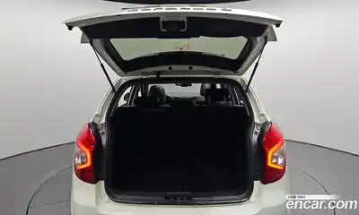 SsangYong Korando 2015 2.0 Автомат в Москве № 30597, миниатюра 10