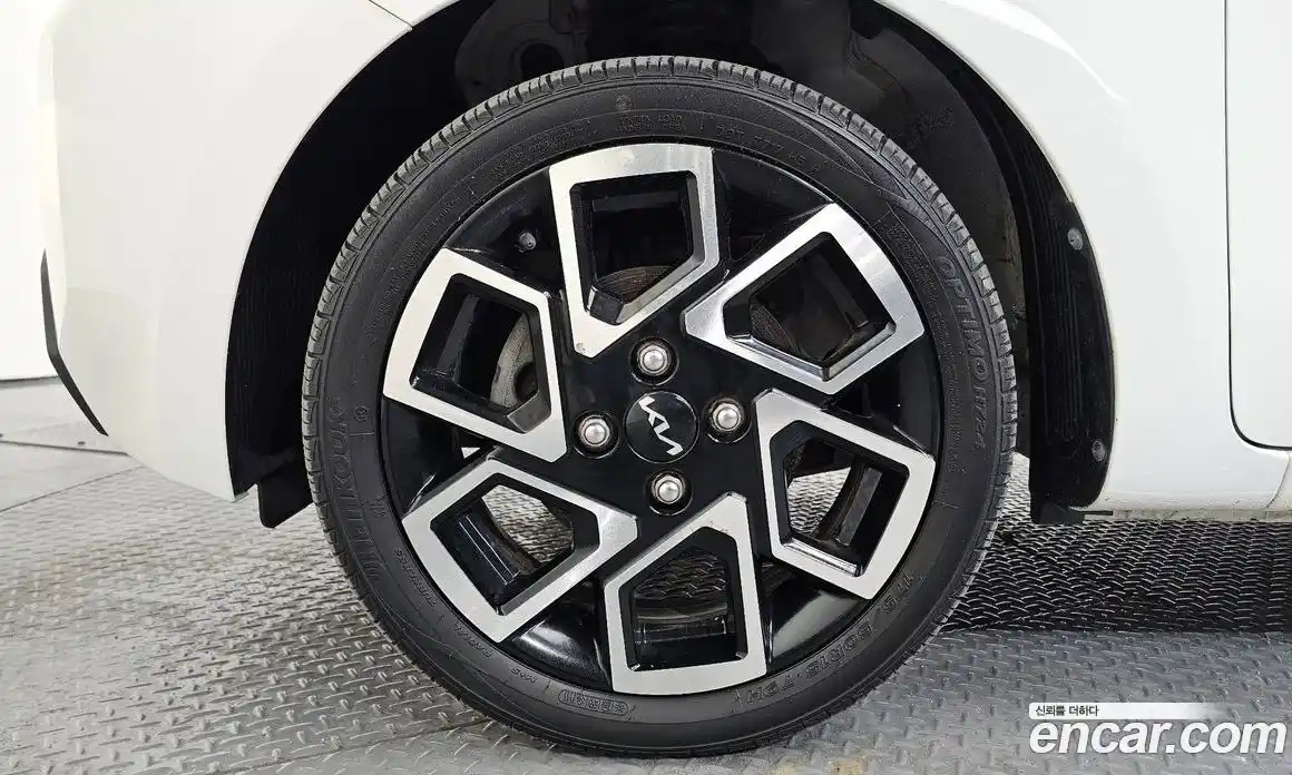 Kia Ray 2023 1.0 Автомат в Москве № 306339, фото 16