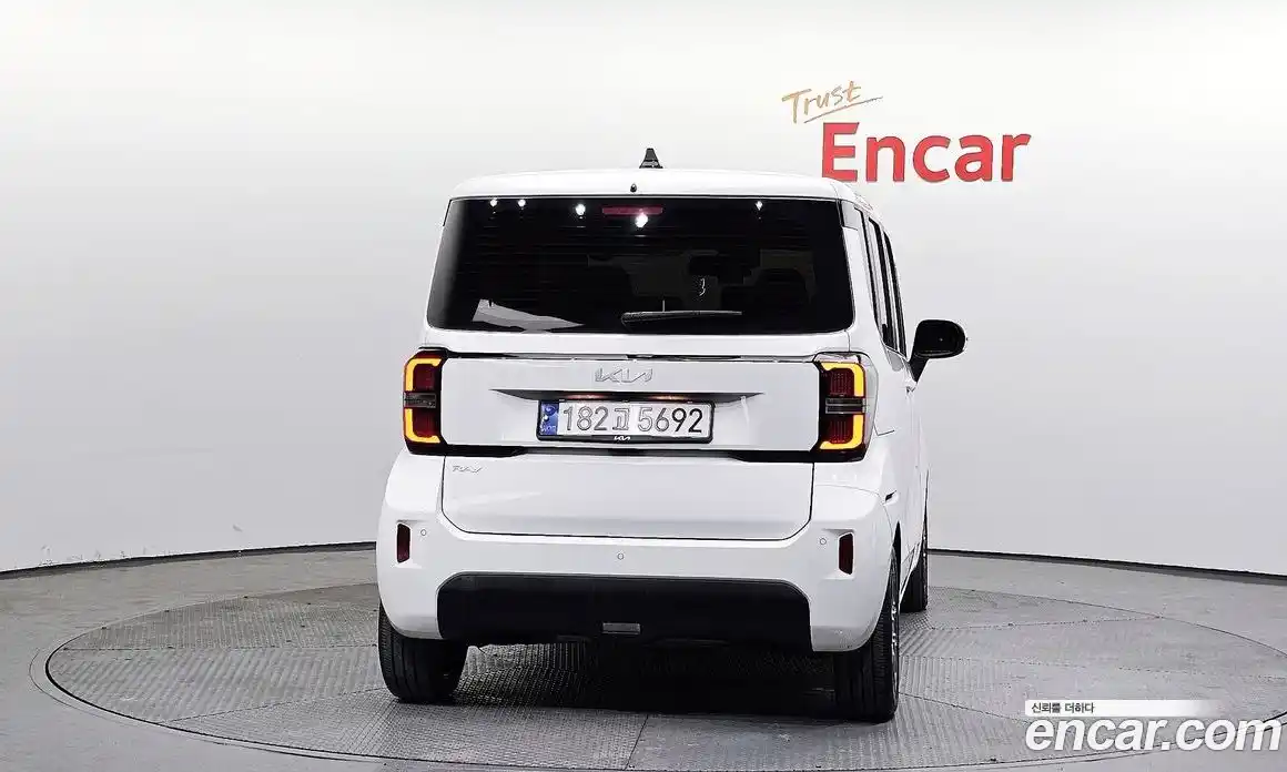 Kia Ray 2023 1.0 Автомат в Москве № 306339, фото 10