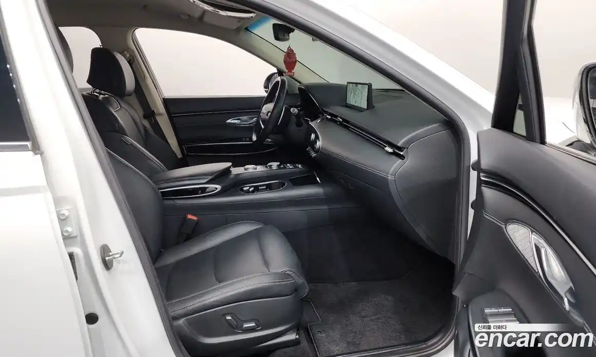 Genesis GV70 2022 2.5 Автомат в Москве № 308948, фото 4