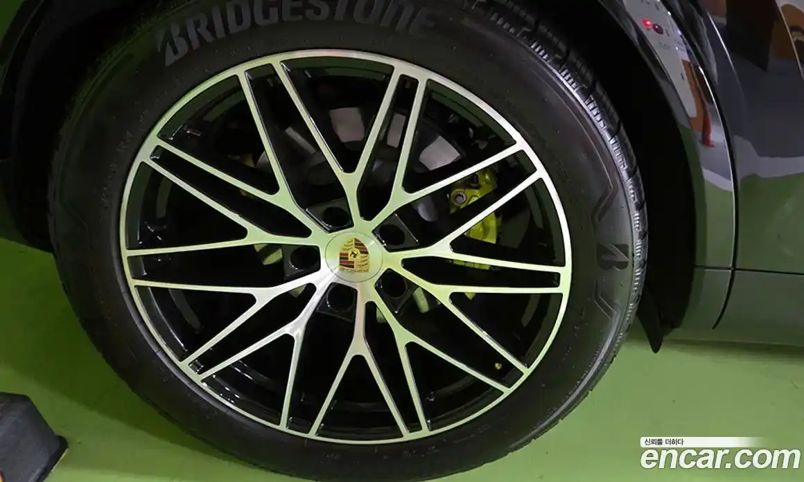 Porsche Cayenne 2025 3.0 Автомат в Москве № 314695, фото 18