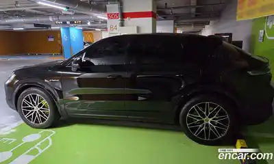 Porsche Cayenne 2025 3.0 Автомат в Москве № 314695, миниатюра 2