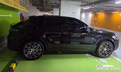 Porsche Cayenne 2025 3.0 Автомат в Москве № 314695, миниатюра 3