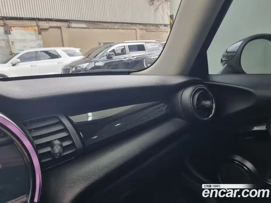 Mini Cooper 2015 1.5 Автомат в Москве № 317199, фото 15