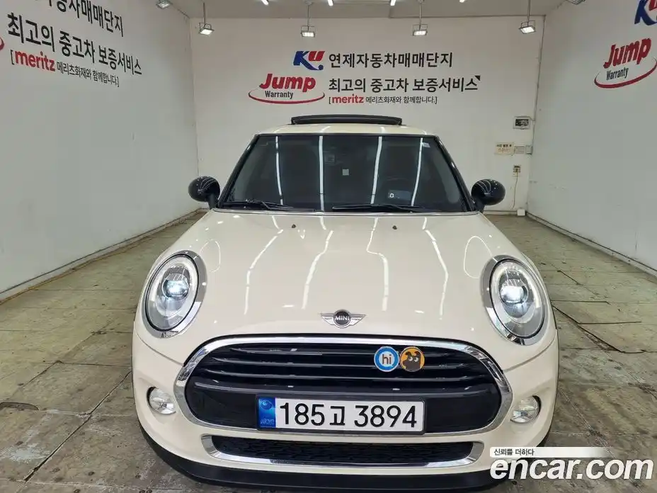 Mini Cooper 2015 1.5 Автомат в Москве № 317199, фото 2
