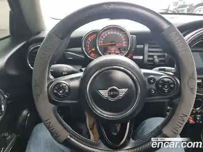 Mini Cooper 2015 1.5 Автомат в Москве № 317199, миниатюра 9
