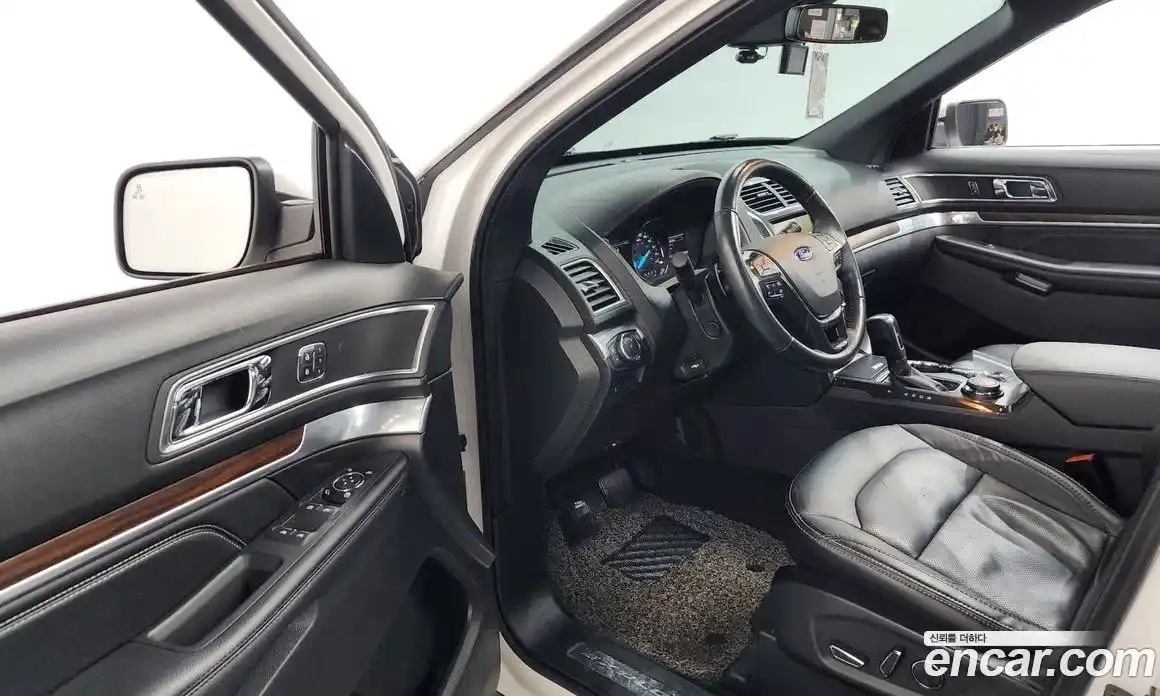 Ford Explorer 2017 2.3 Автомат в Москве № 318870, фото 13