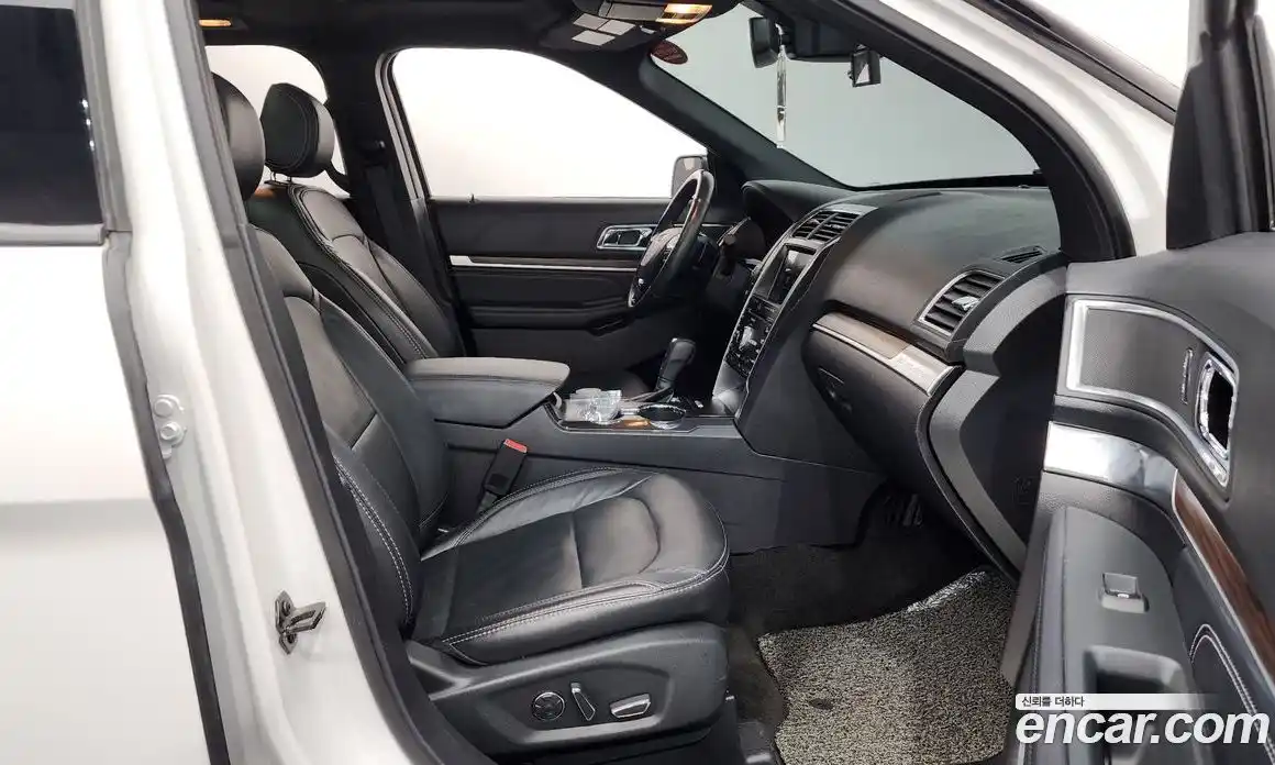 Ford Explorer 2017 2.3 Автомат в Москве № 318870, фото 16