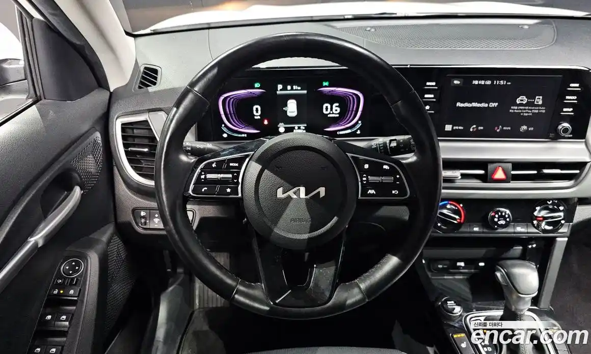 Kia Seltos 2024 2.0 Автомат в Москве № 355099, фото 13