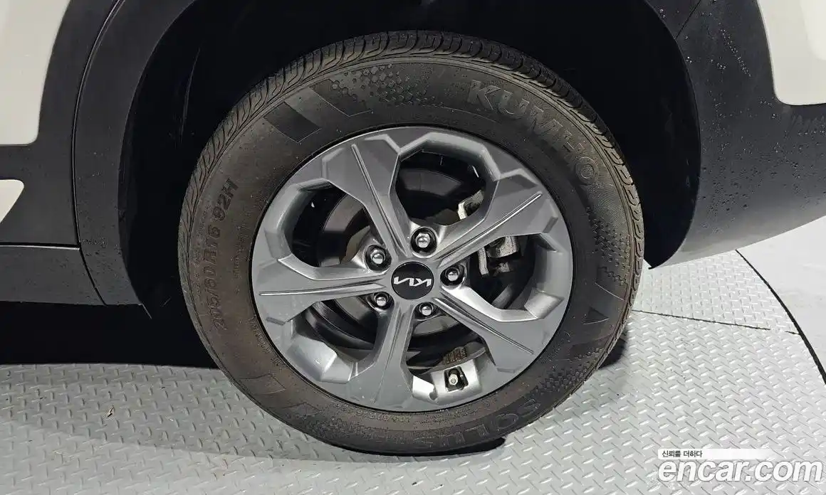 Kia Seltos 2024 2.0 Автомат в Москве № 355099, фото 5