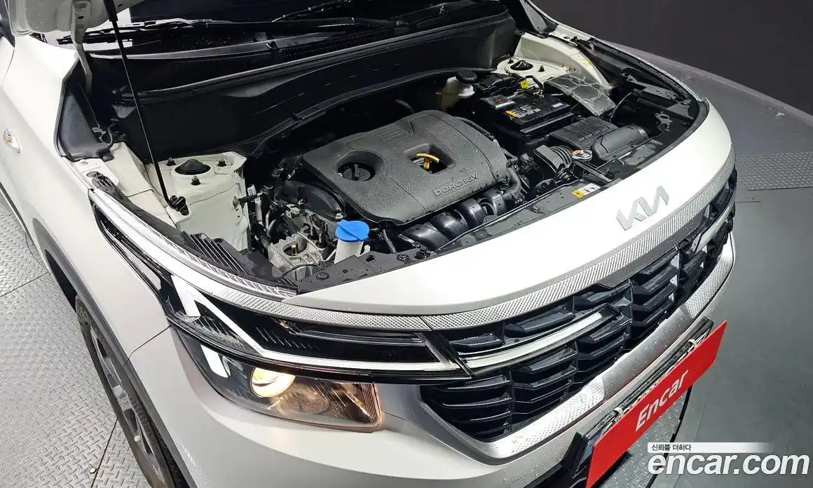 Kia Seltos 2024 2.0 Автомат в Москве № 355099, фото 6