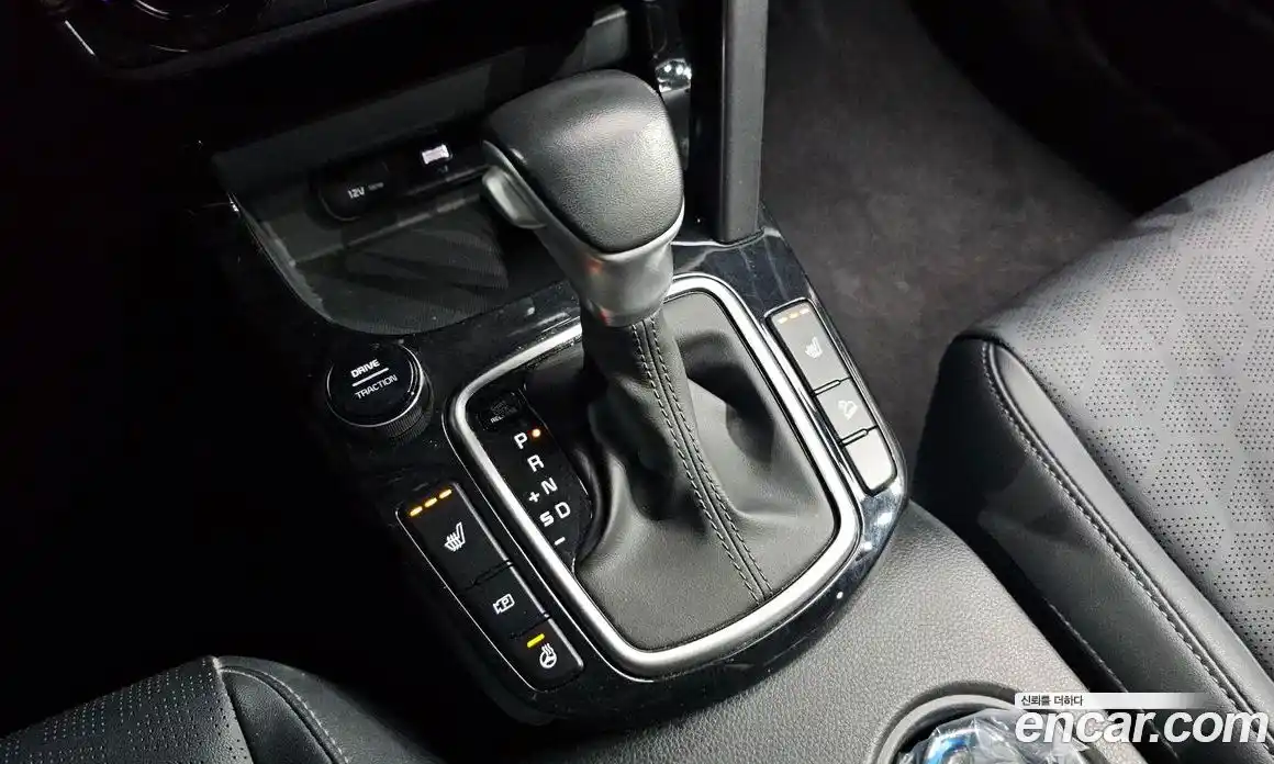 Kia Seltos 2024 2.0 Автомат в Москве № 355099, фото 9