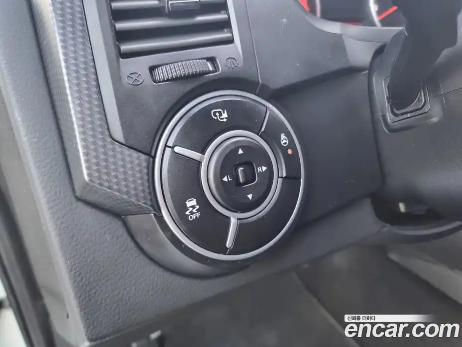 SsangYong Korando 2015 2.0 Автомат в Москве № 36170, фото 14