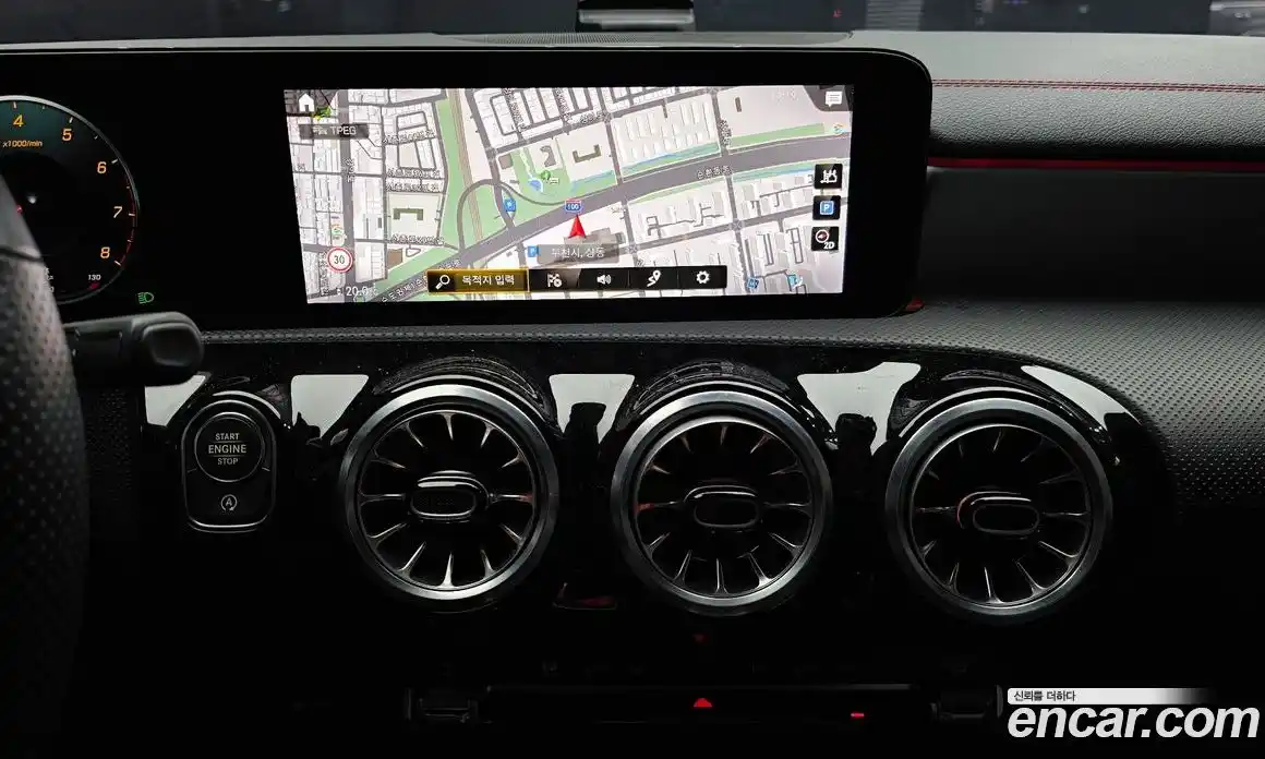 Mercedes-Benz CLA-Class 2023 2.0 Автомат в Москве № 369322, фото 14