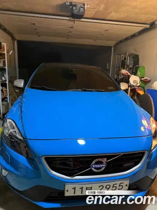 Volvo V40 2015 2.0 Автомат в Москве № 374077, фото 10