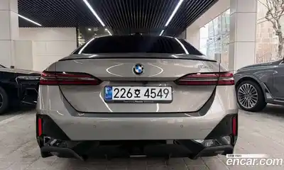 BMW 5-Series 2026 2.0 Автомат в Москве № 383968, миниатюра 2